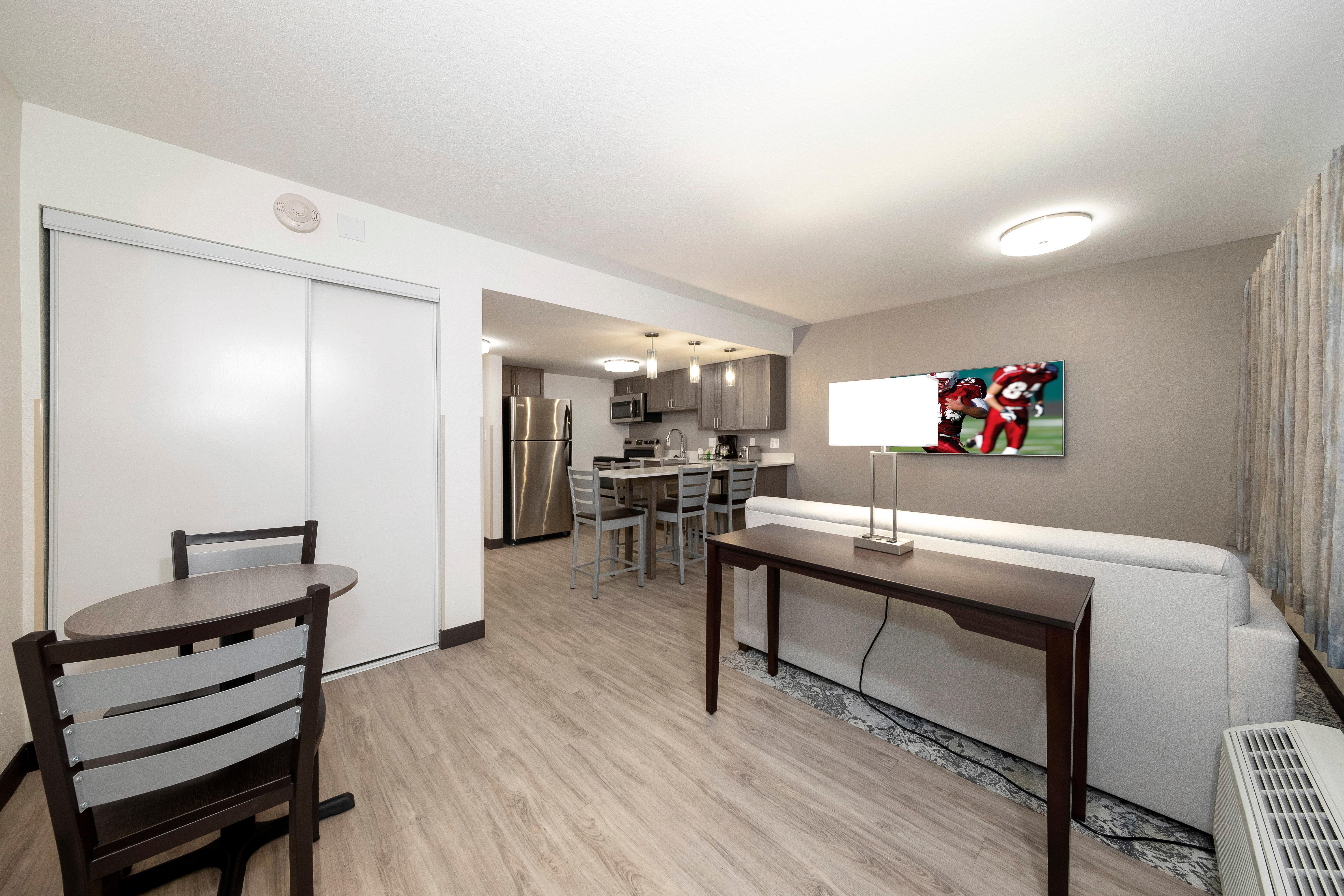 레드 루프 플러스 +&스위트 나폴리 다운타운 -5 Ave S 호텔 North North Naples 외부 사진